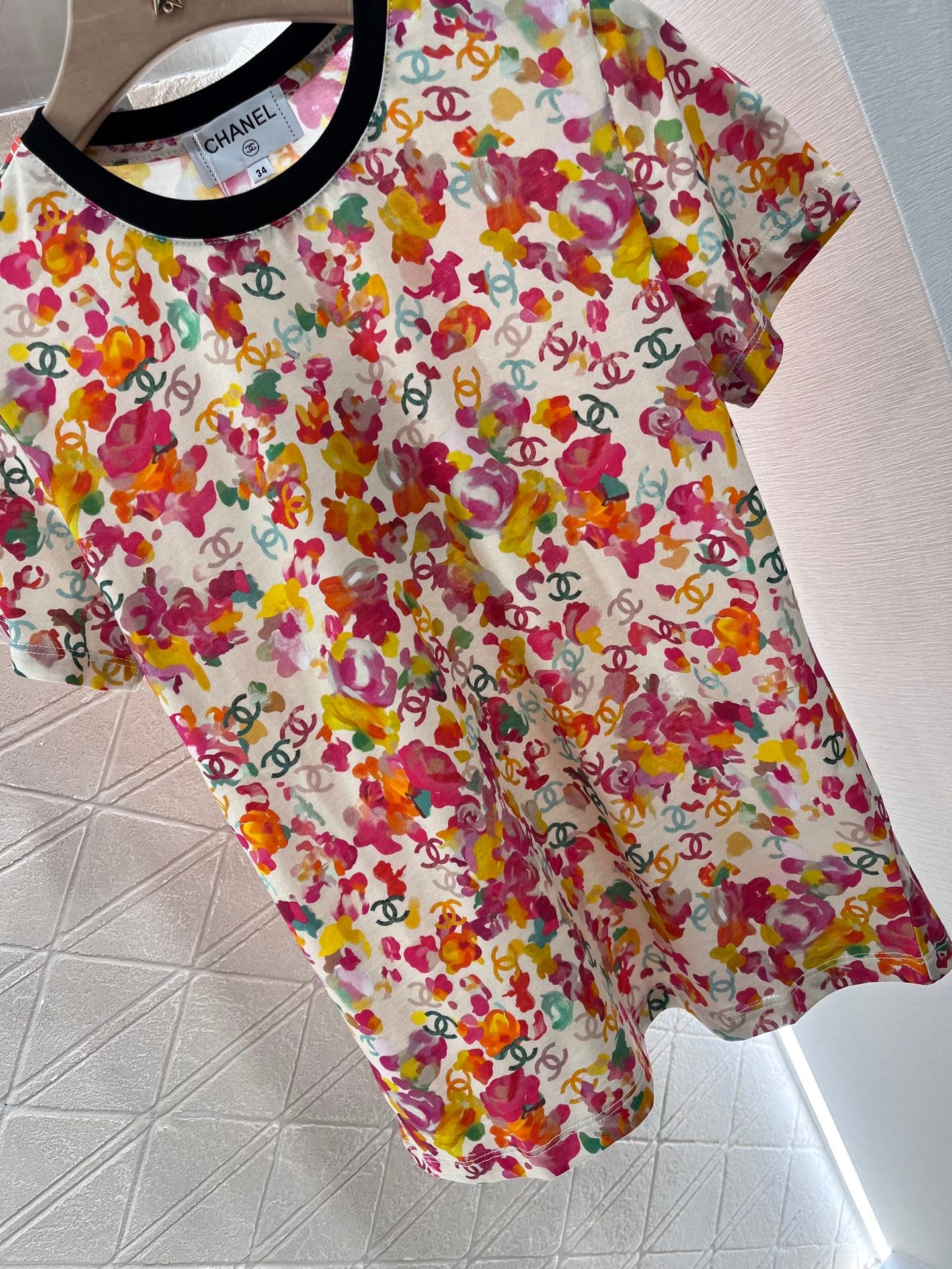 C* New Round Neck Printed T-shirt Made of Cotton