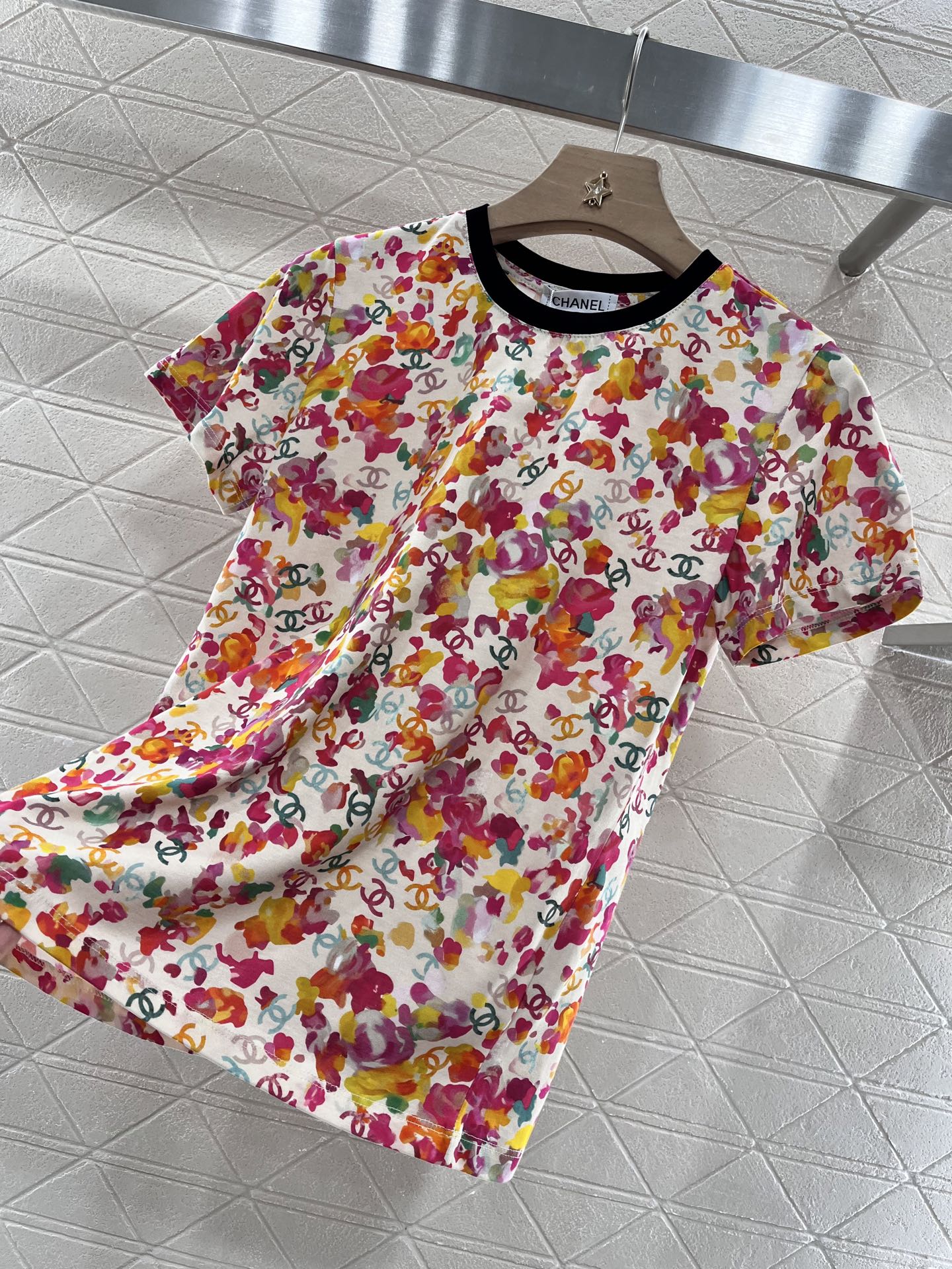 C* New Round Neck Printed T-shirt Made of Cotton