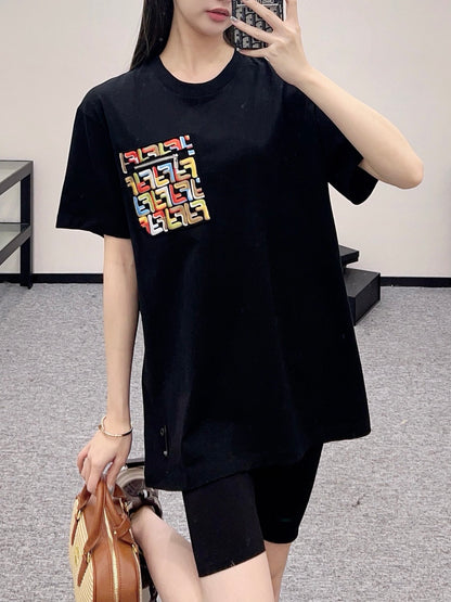 newest embroidered zipper pocket T-shirt