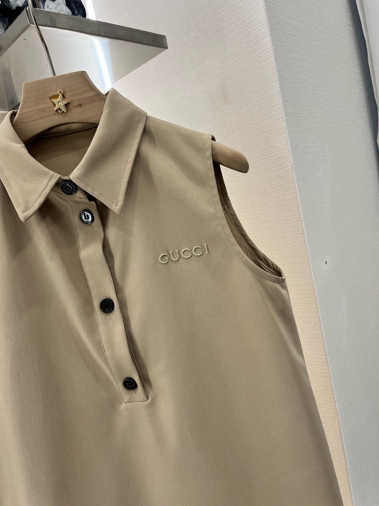 New arrival Lapel sleeveless dress Non-woven material