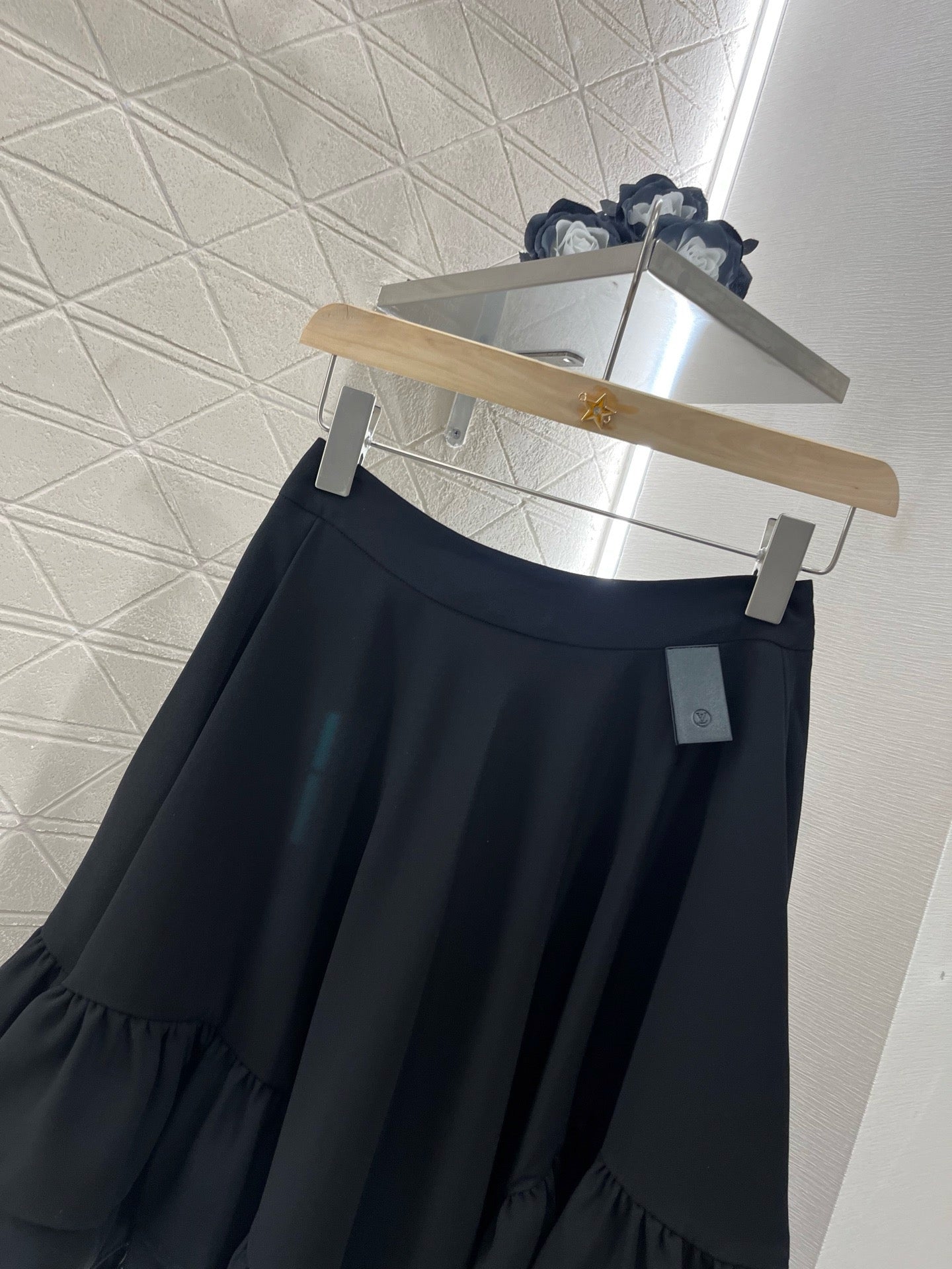 L*New Arrival 2025SS Lace Pleated Skirt