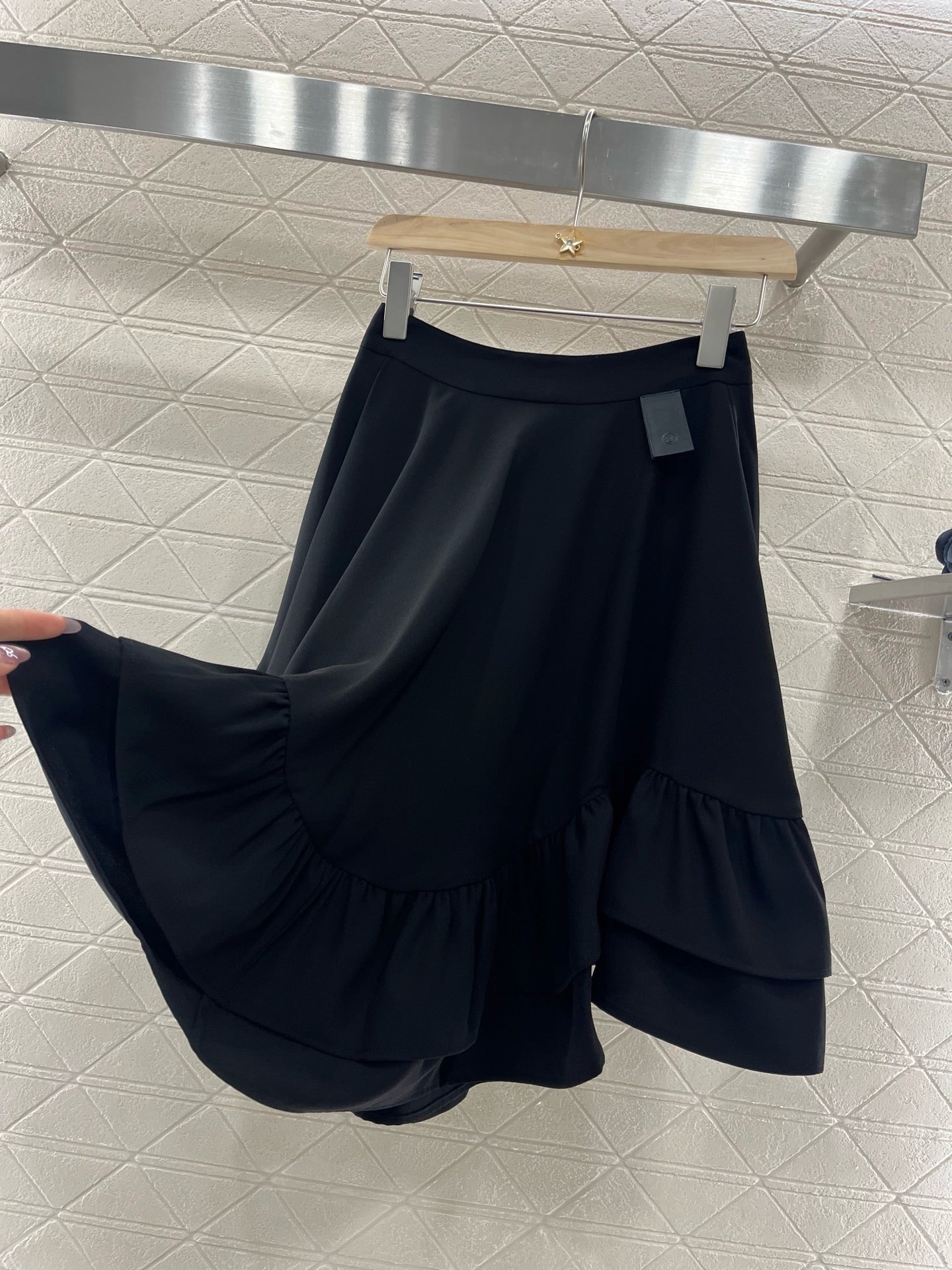 L*New Arrival 2025SS Lace Pleated Skirt