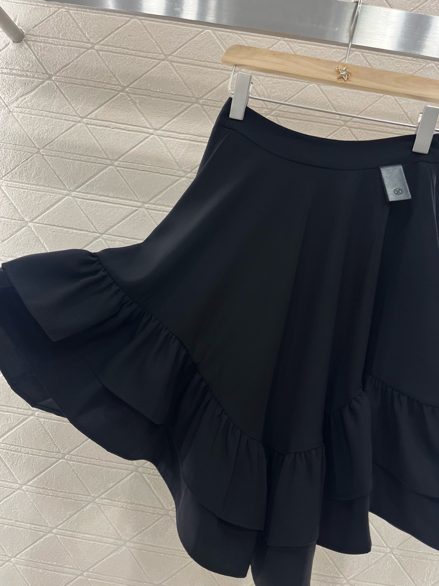 L*New Arrival 2025SS Lace Pleated Skirt