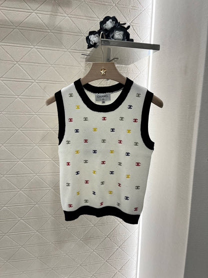 C* 2025SS New Embroidered Knitted Vest Wool Material