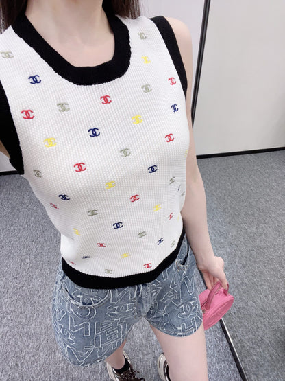 C* 2025SS New Embroidered Knitted Vest Wool Material