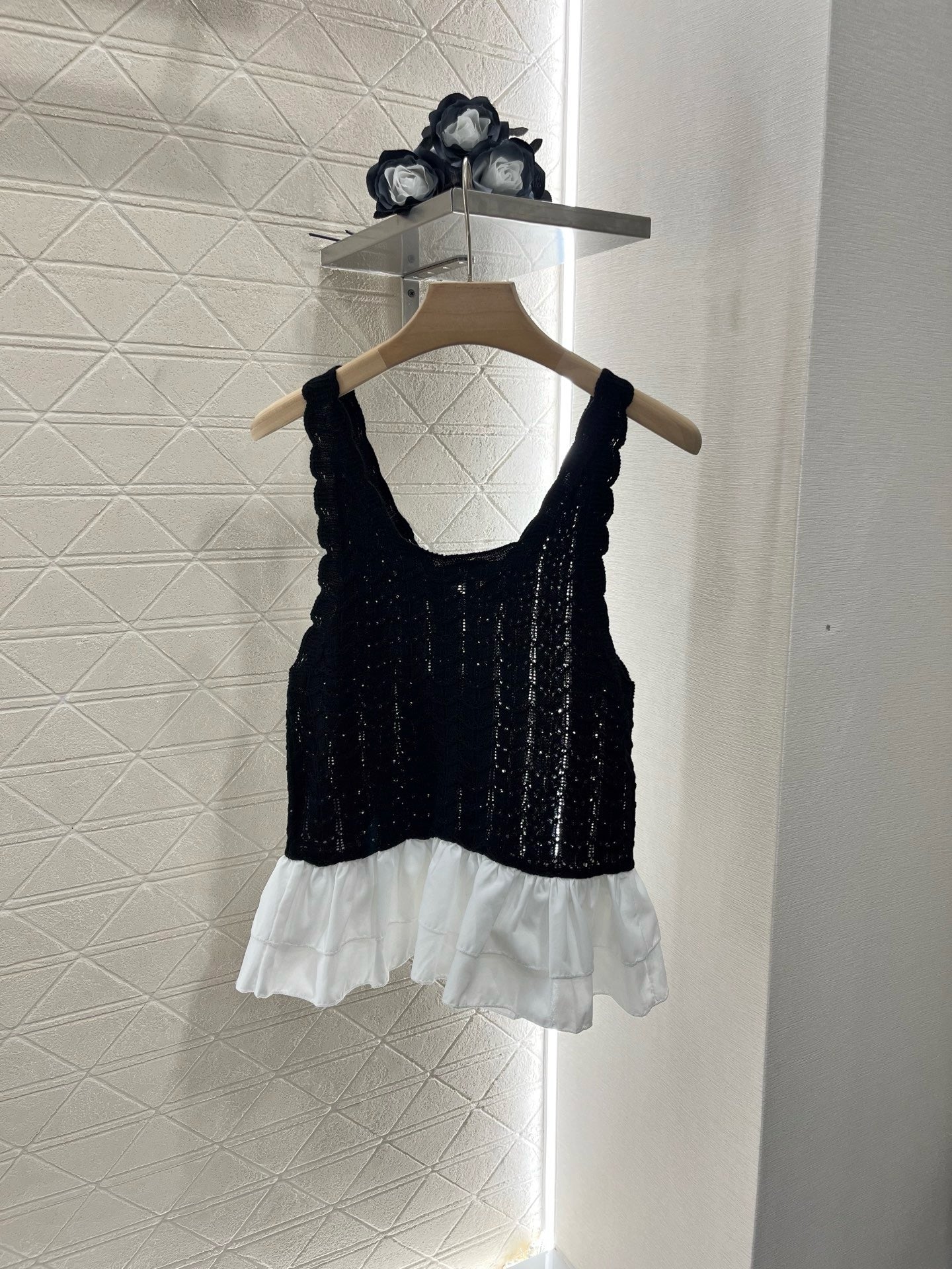 Chane*2025SS new lace knitted vest wool yarn material