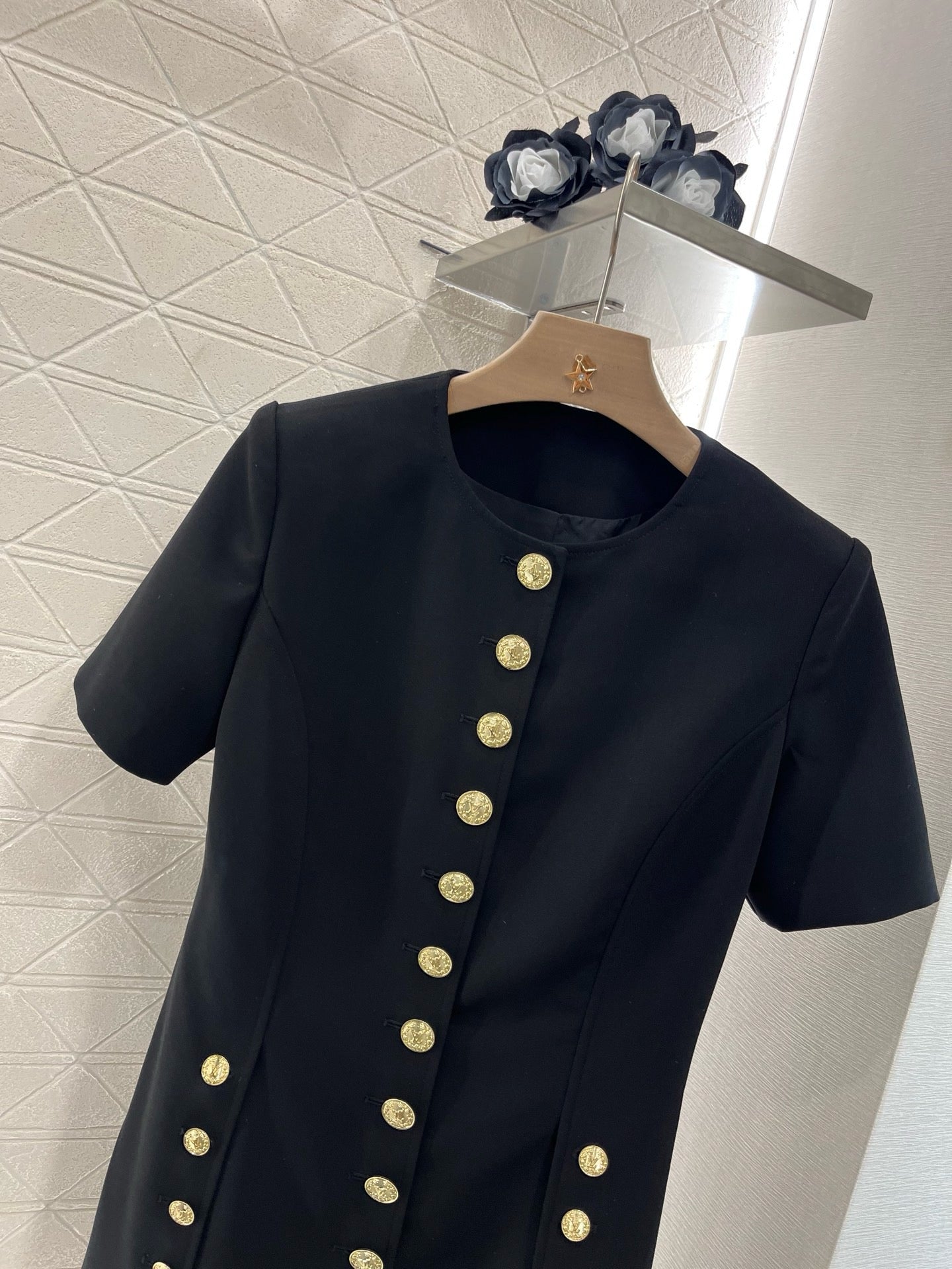 L* New Arrival Gold Button Short Sleeve Dress