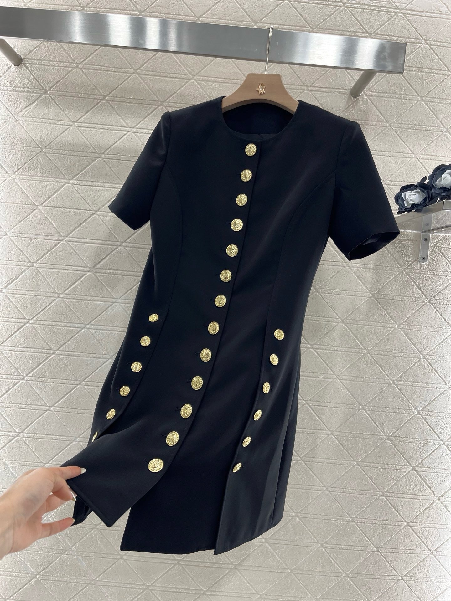 L* New Arrival Gold Button Short Sleeve Dress