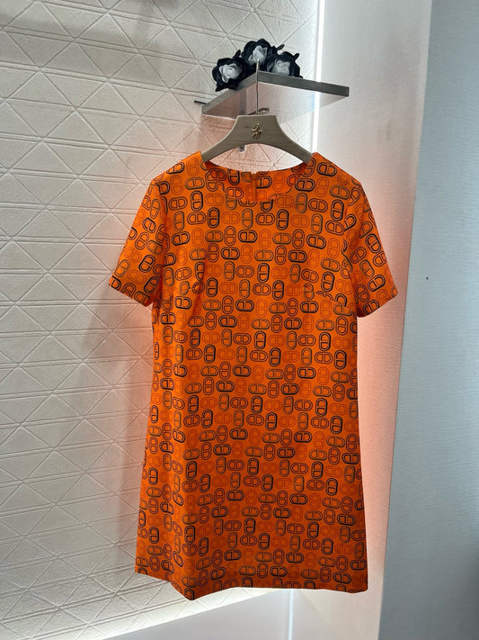 new round neck short sleeve dress