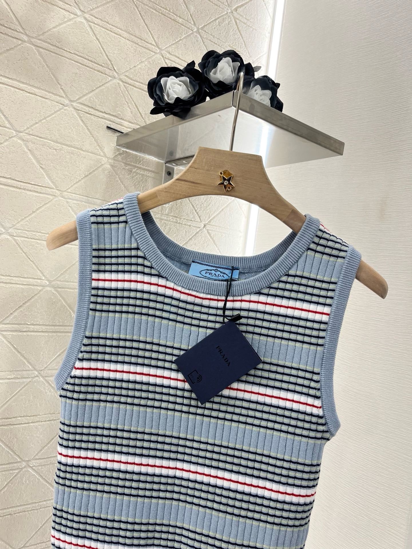 2025SS New Arrival Striped Knitted Vest