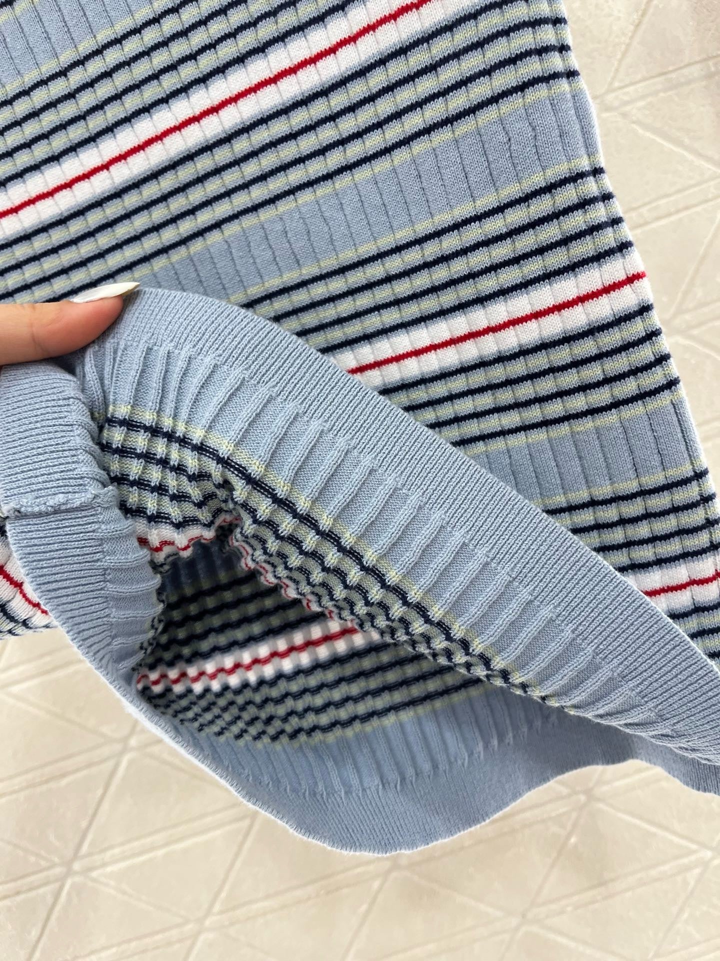 2025SS New Arrival Striped Knitted Vest