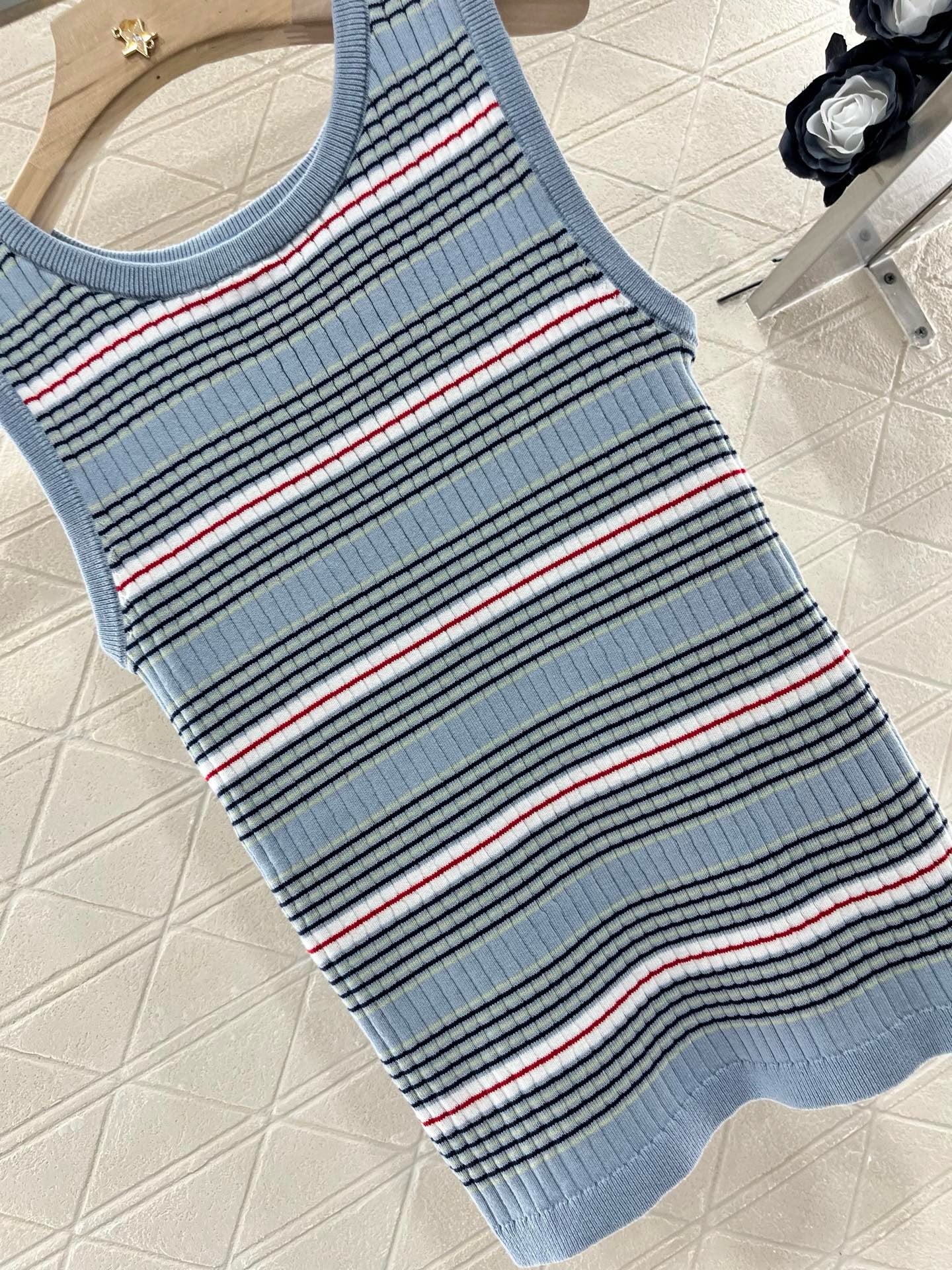 2025SS New Arrival Striped Knitted Vest
