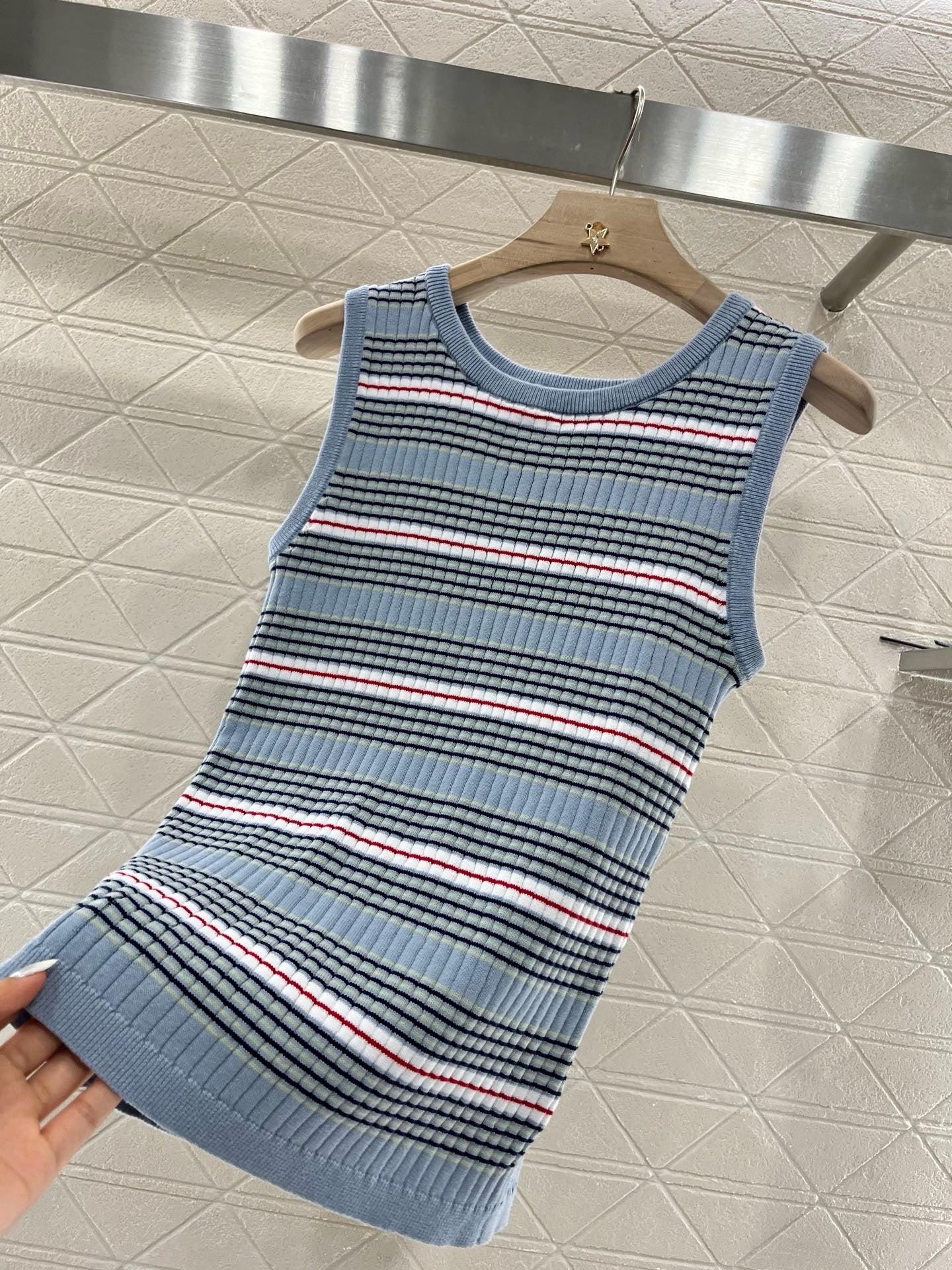 2025SS New Arrival Striped Knitted Vest