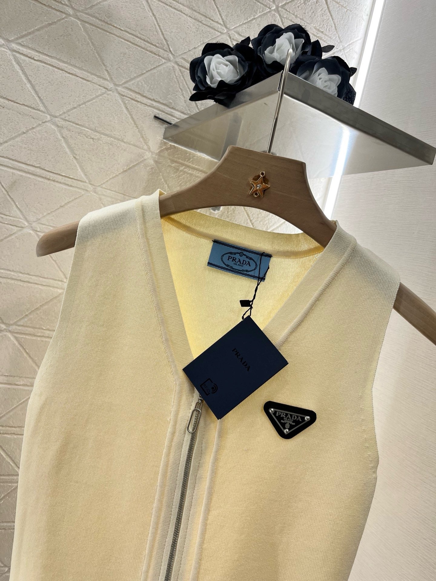 2025SS New Arrival Zipper Knit Vest