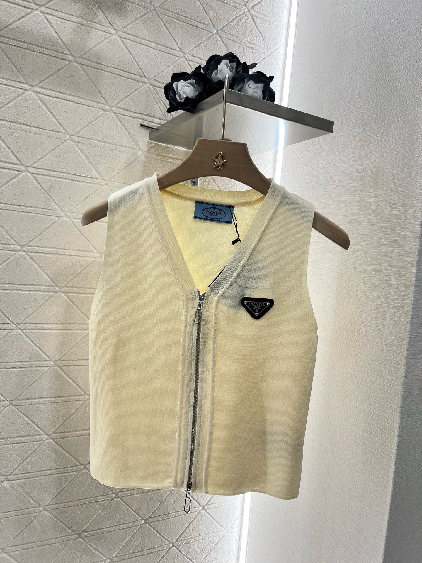 2025SS New Arrival Zipper Knit Vest