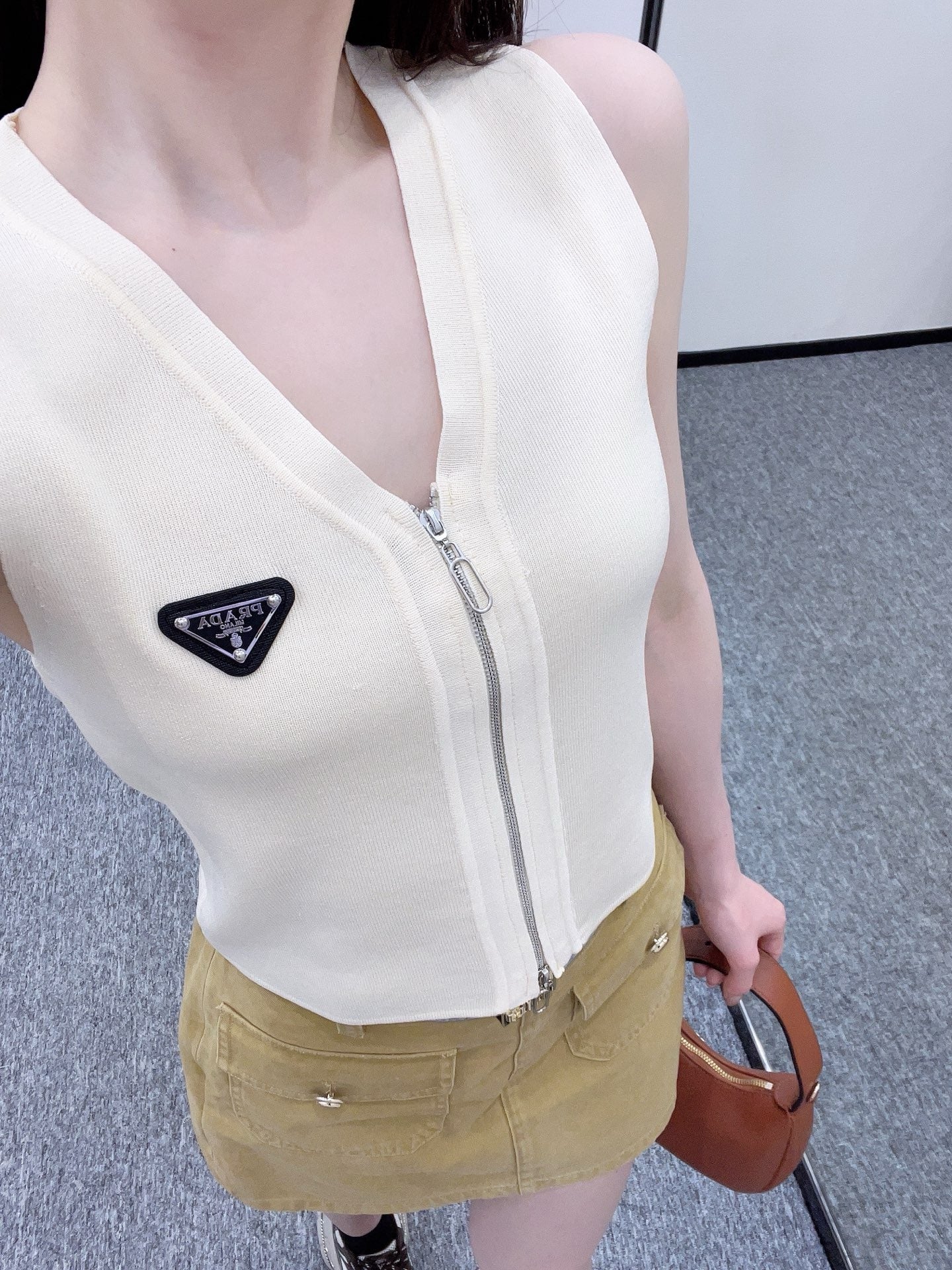2025SS New Arrival Zipper Knit Vest