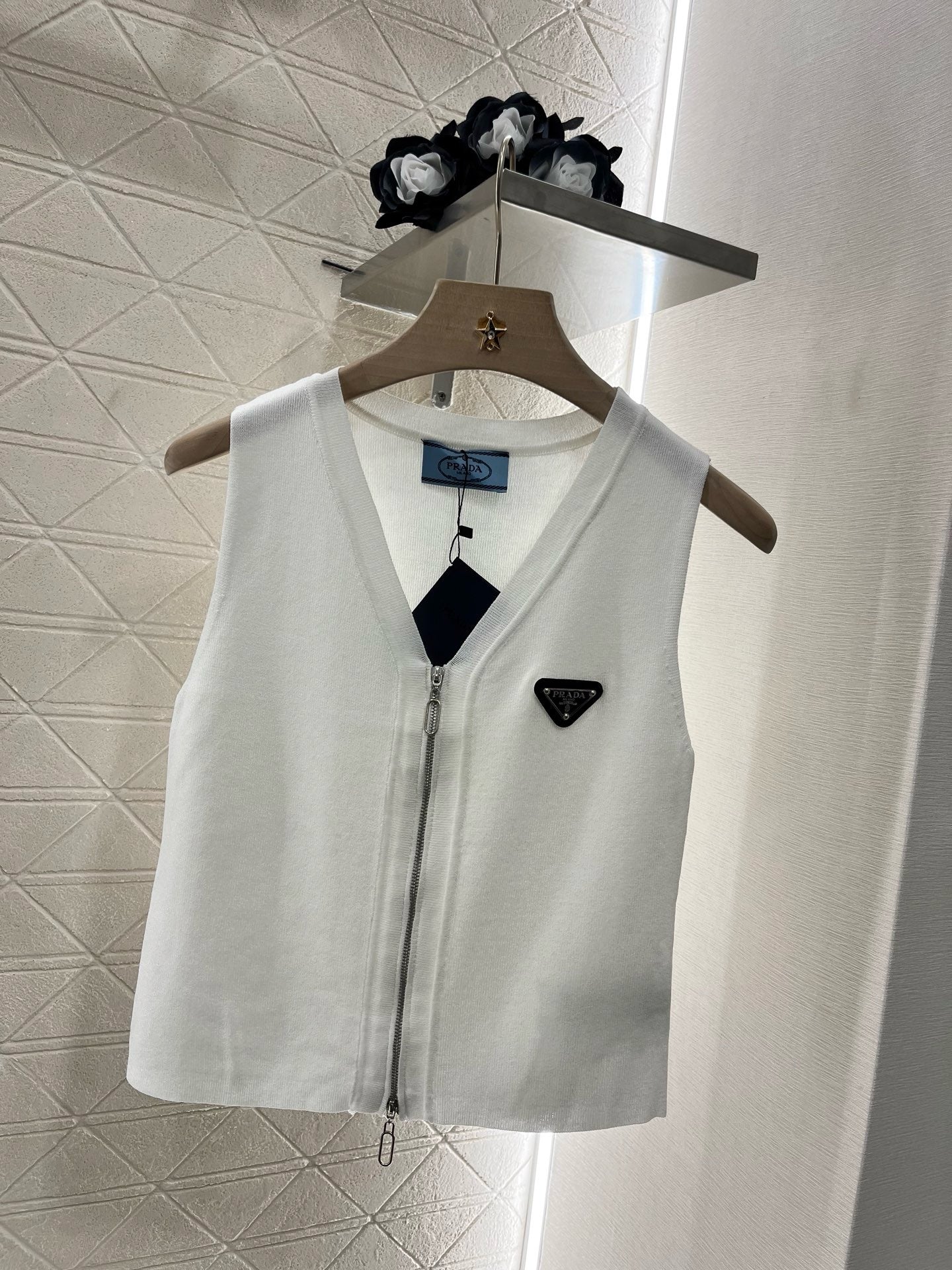 2025SS New Arrival Zipper Knit Vest