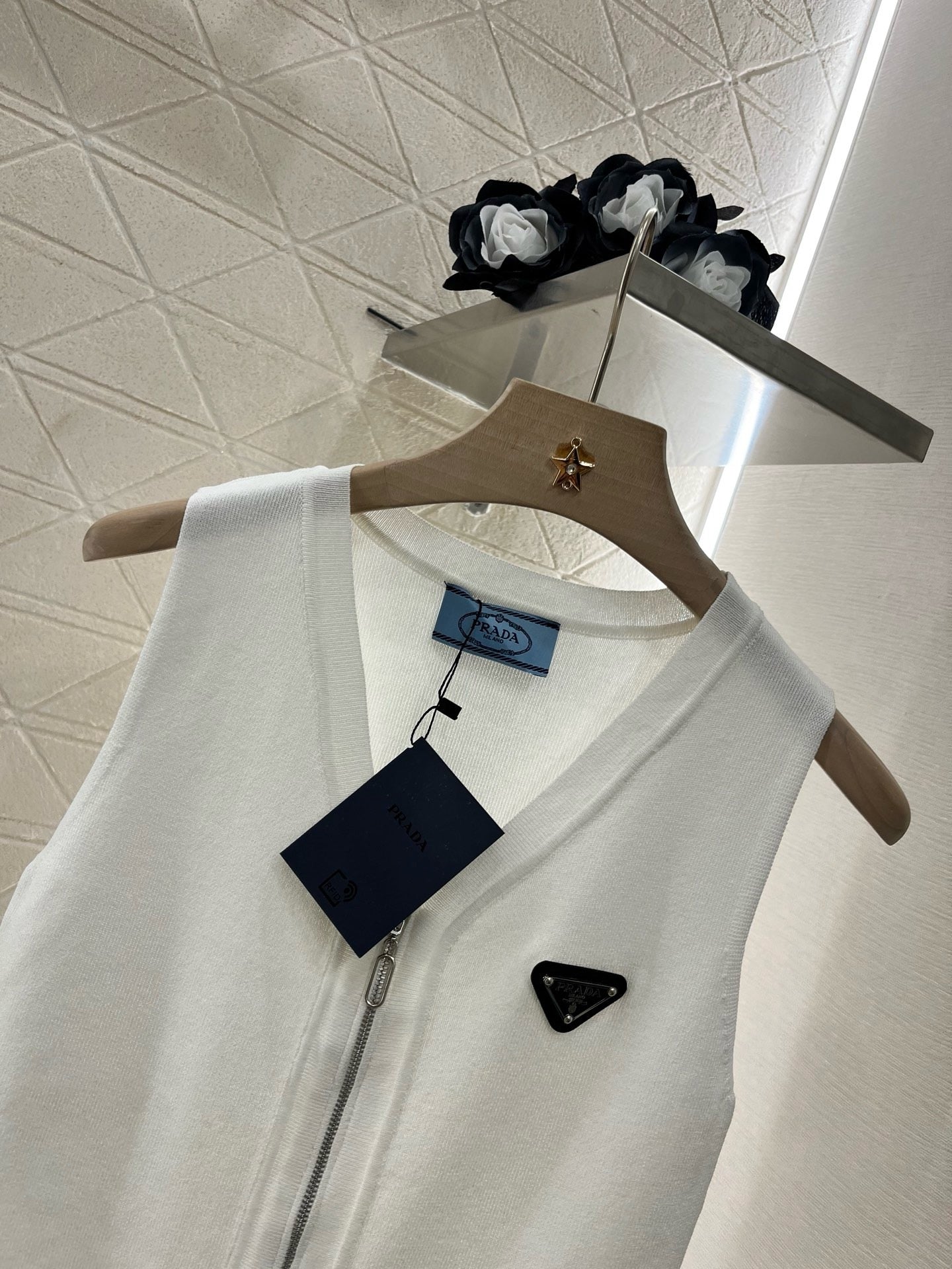 2025SS New Arrival Zipper Knit Vest