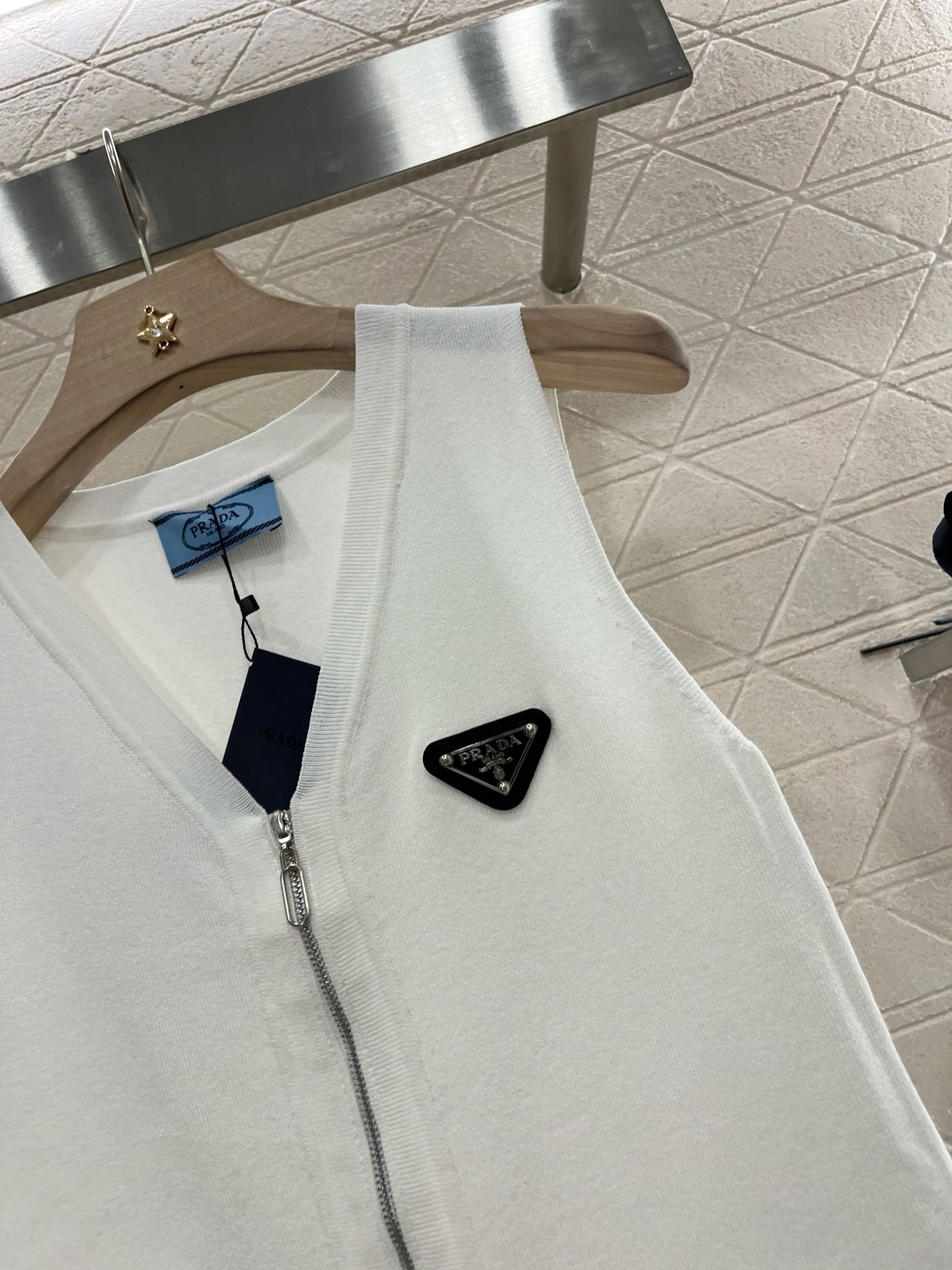 2025SS New Arrival Zipper Knit Vest