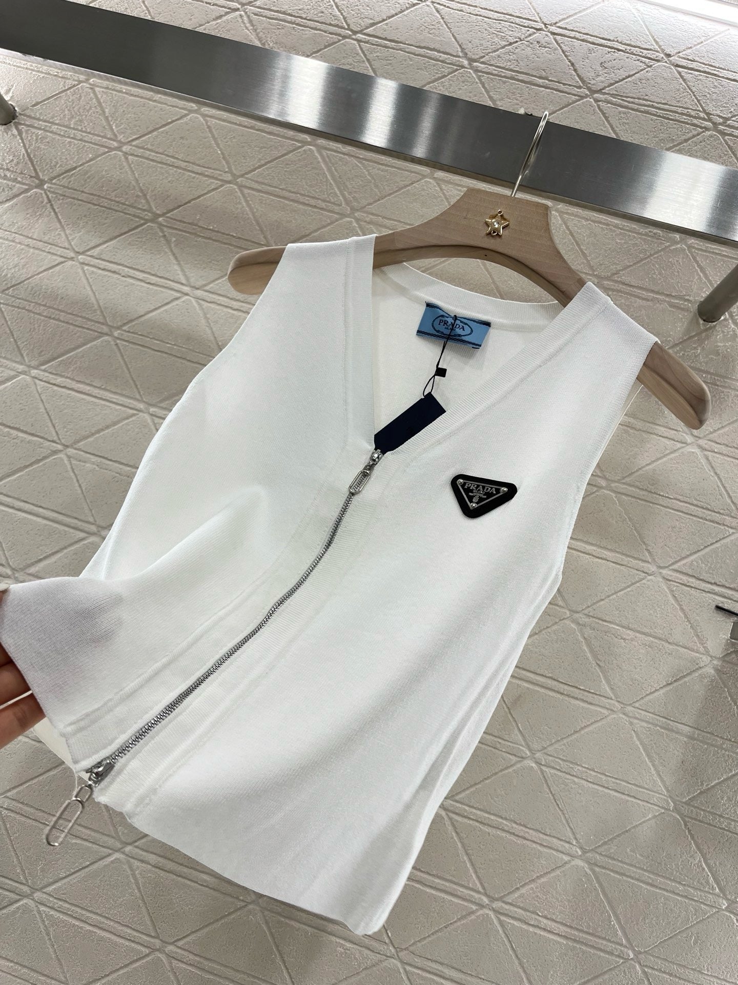 2025SS New Arrival Zipper Knit Vest