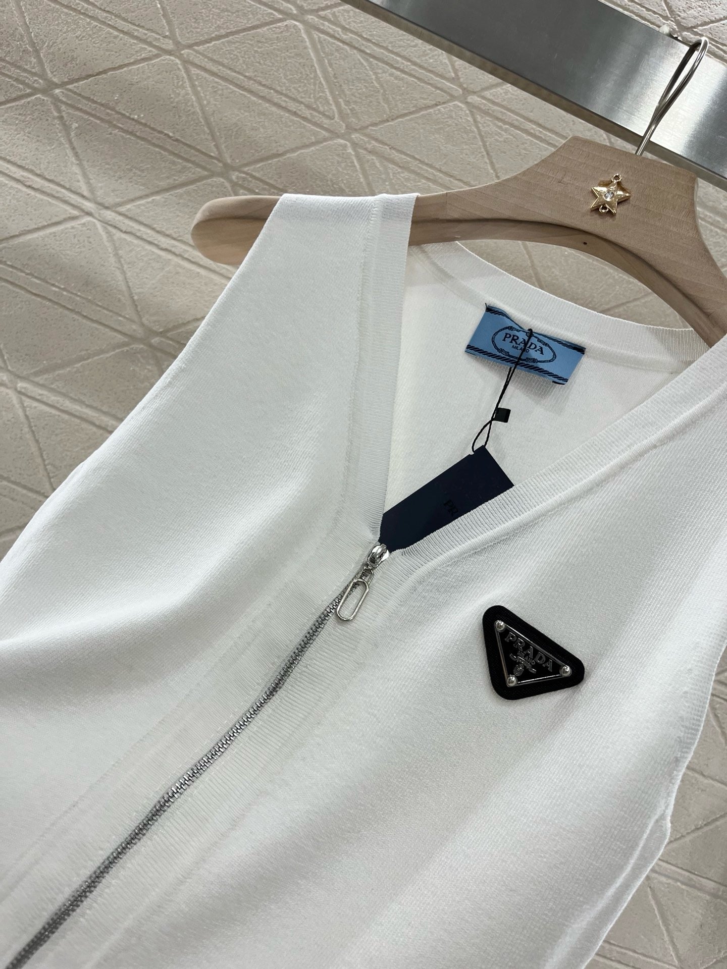 2025SS New Arrival Zipper Knit Vest