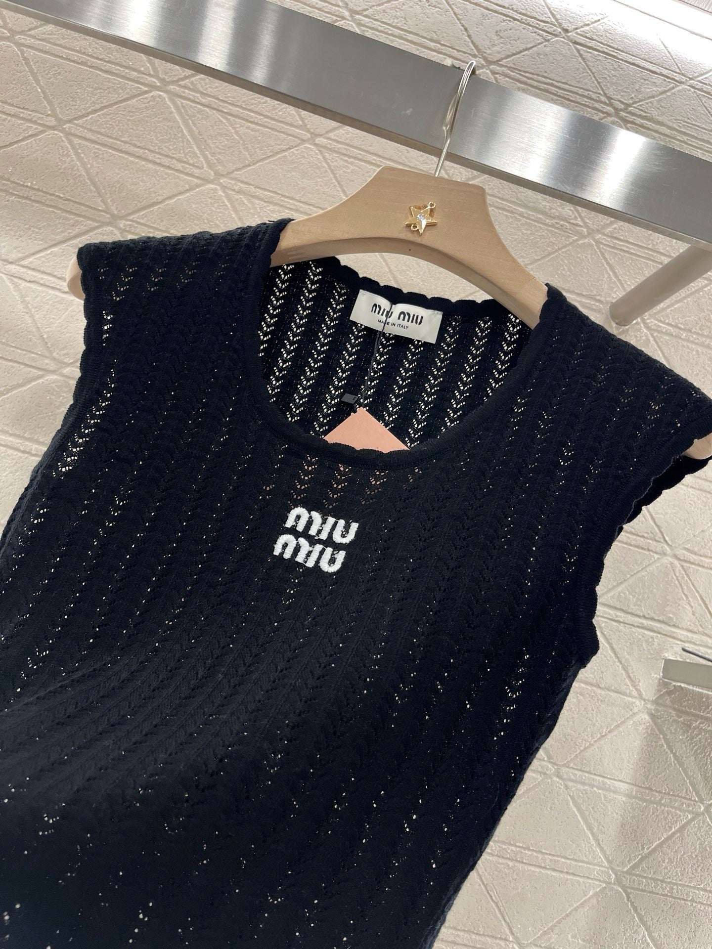 MI*MI*2025ss New Arrival Hollow Lace Knitted Vest