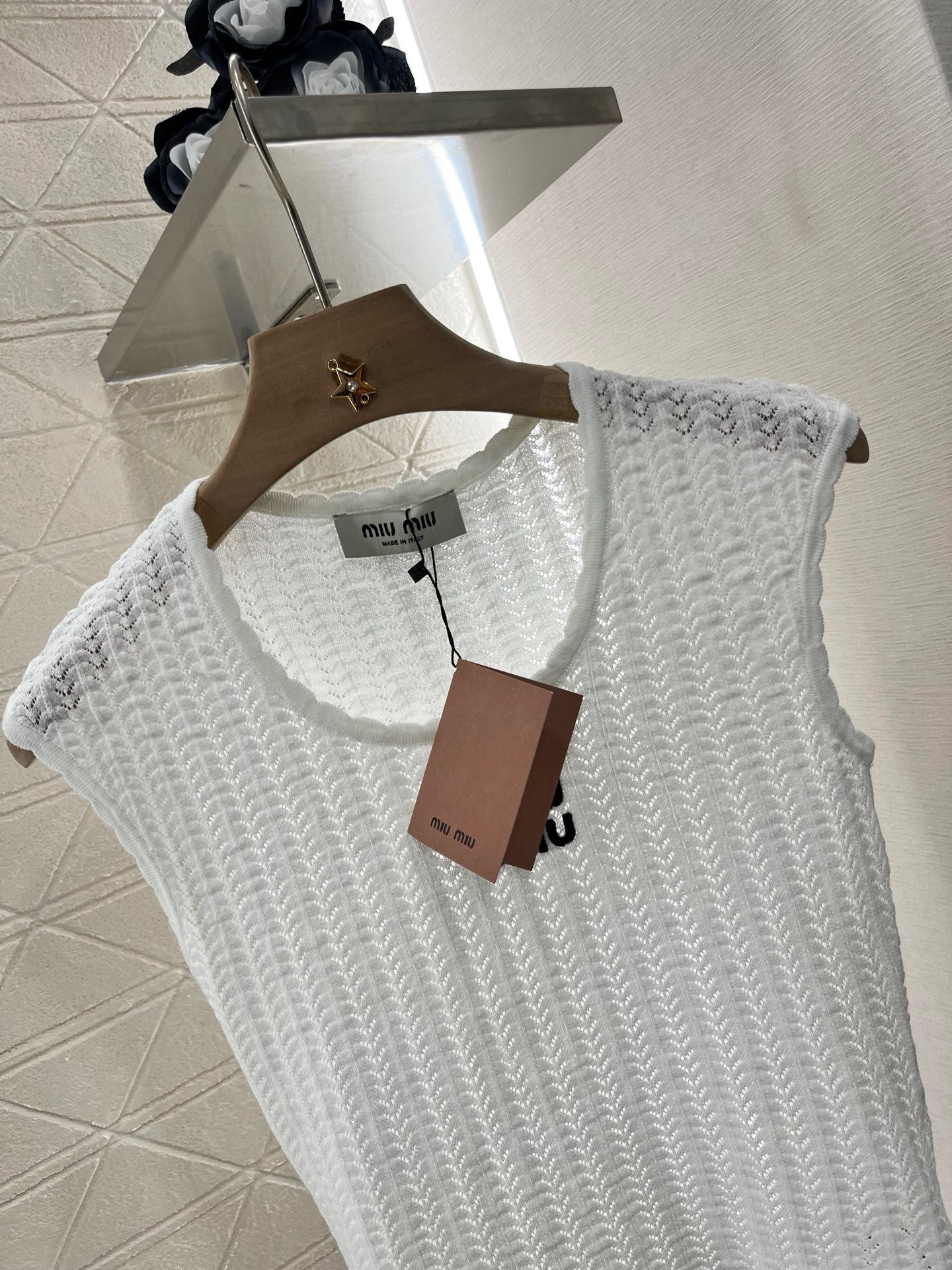 MI*MI*2025ss New Arrival Hollow Lace Knitted Vest