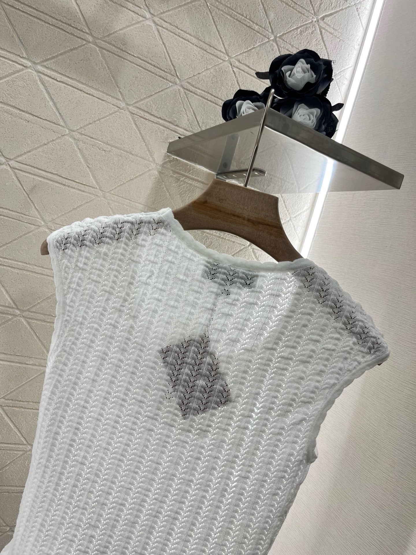 MI*MI*2025ss New Arrival Hollow Lace Knitted Vest