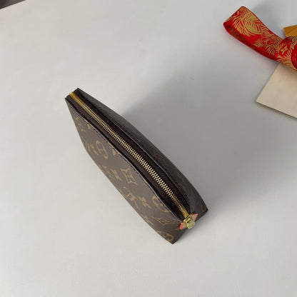 cosmetic bag