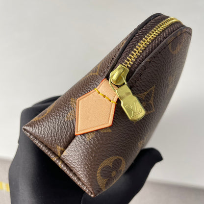cosmetic bag