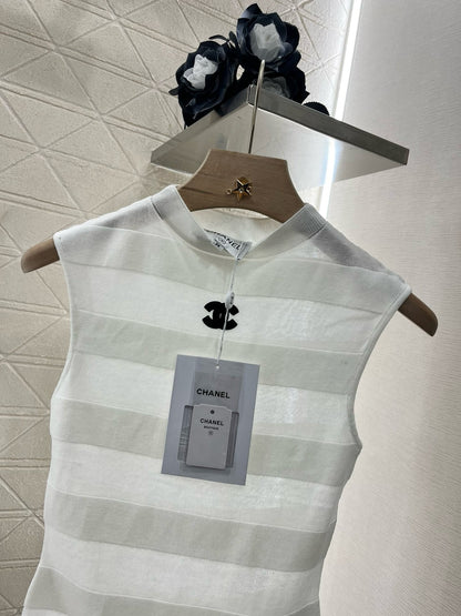 C* New Stand Collar Splicing Knitted Vest
