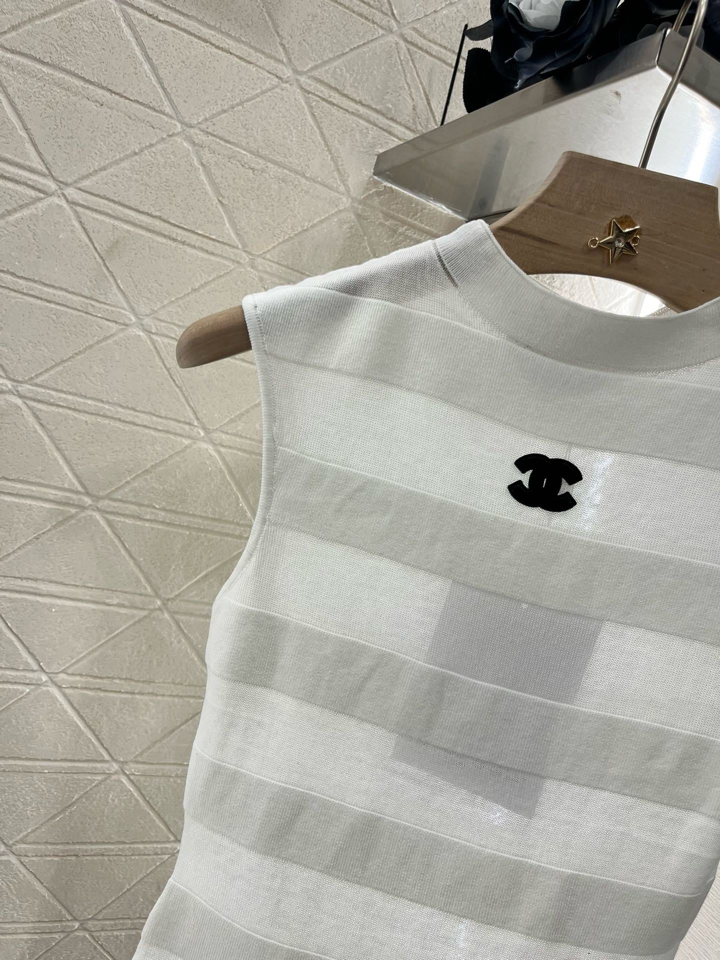 C* New Stand Collar Splicing Knitted Vest