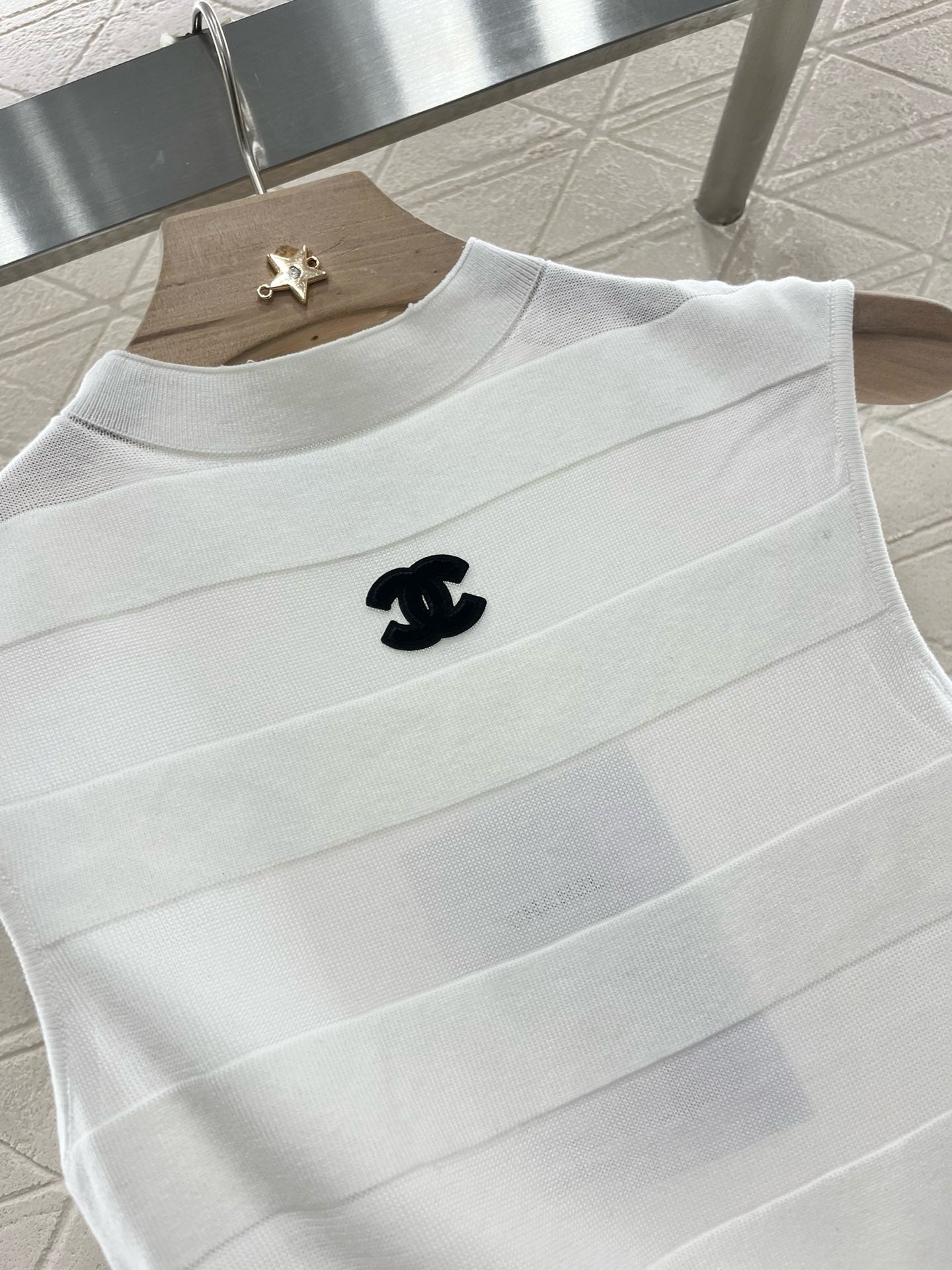 C* New Stand Collar Splicing Knitted Vest