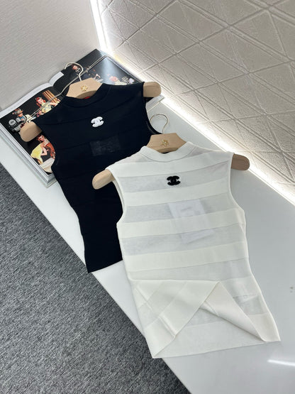 C* New Stand Collar Splicing Knitted Vest