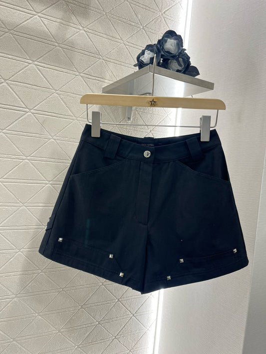 L* New High Rise Studded Pocket Shorts