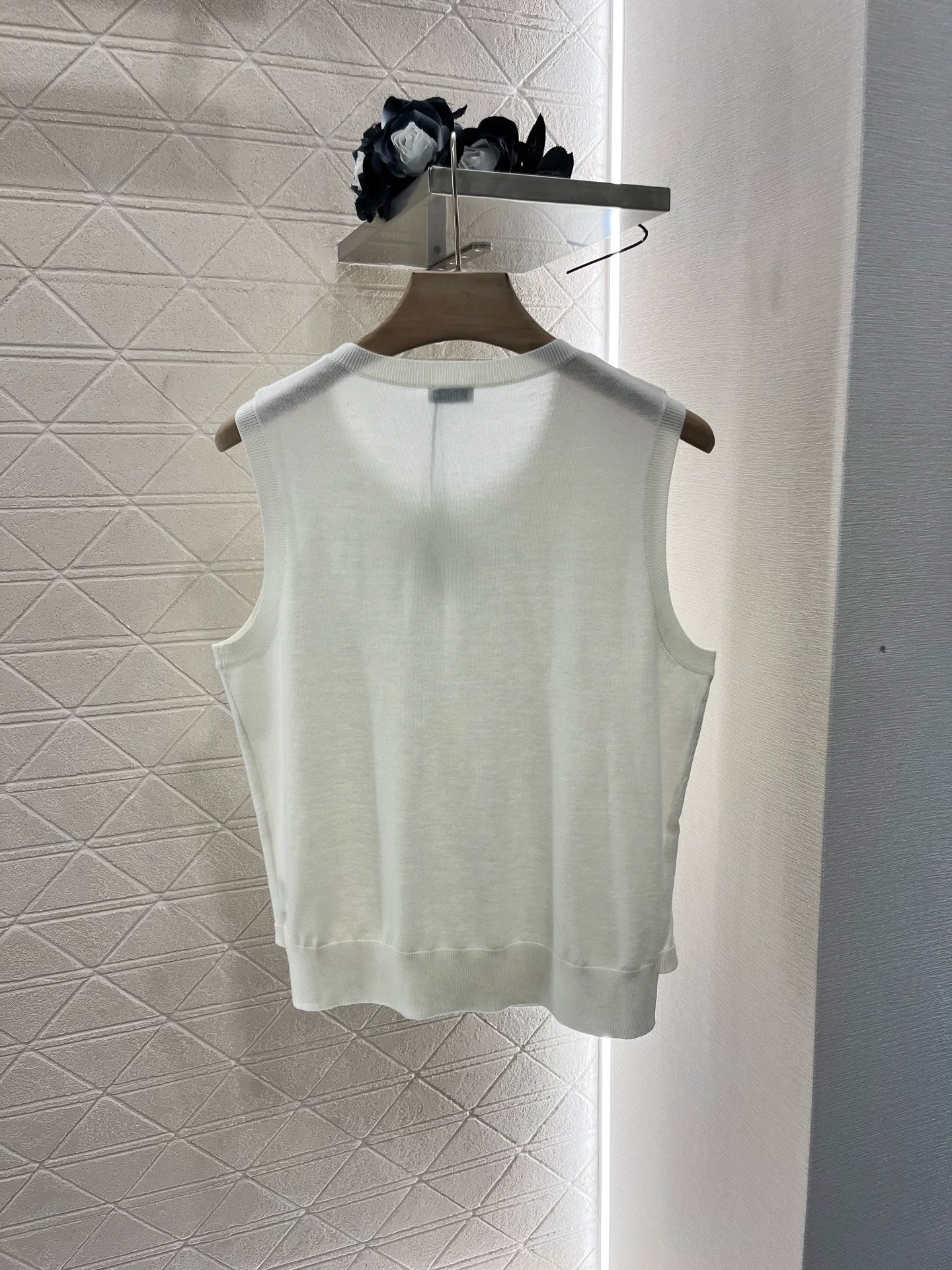 New Arrival Embroidered Knitted Vest