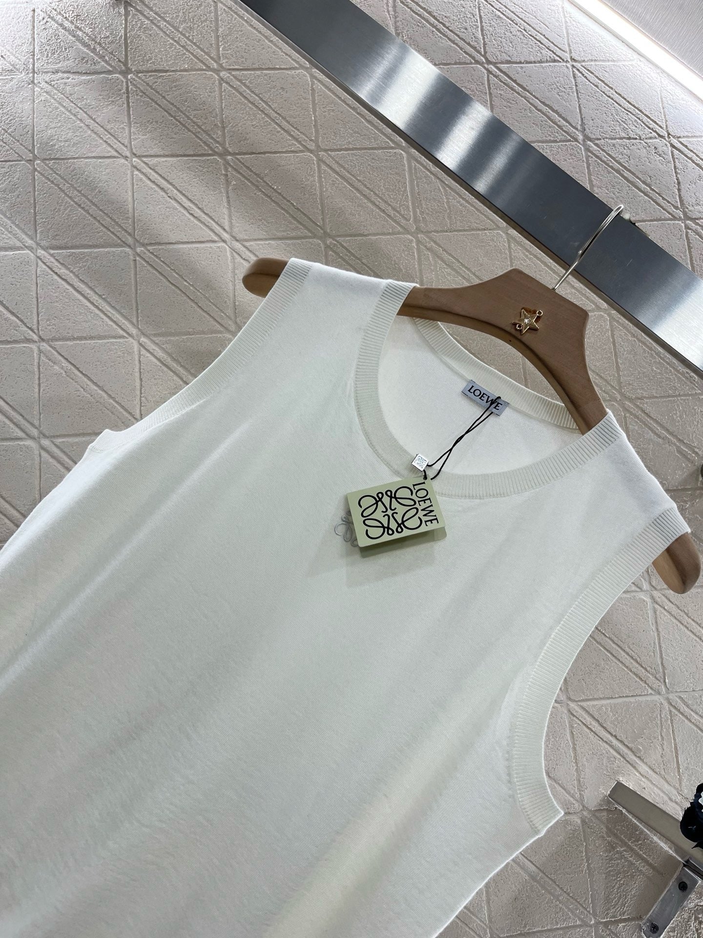 New Arrival Embroidered Knitted Vest