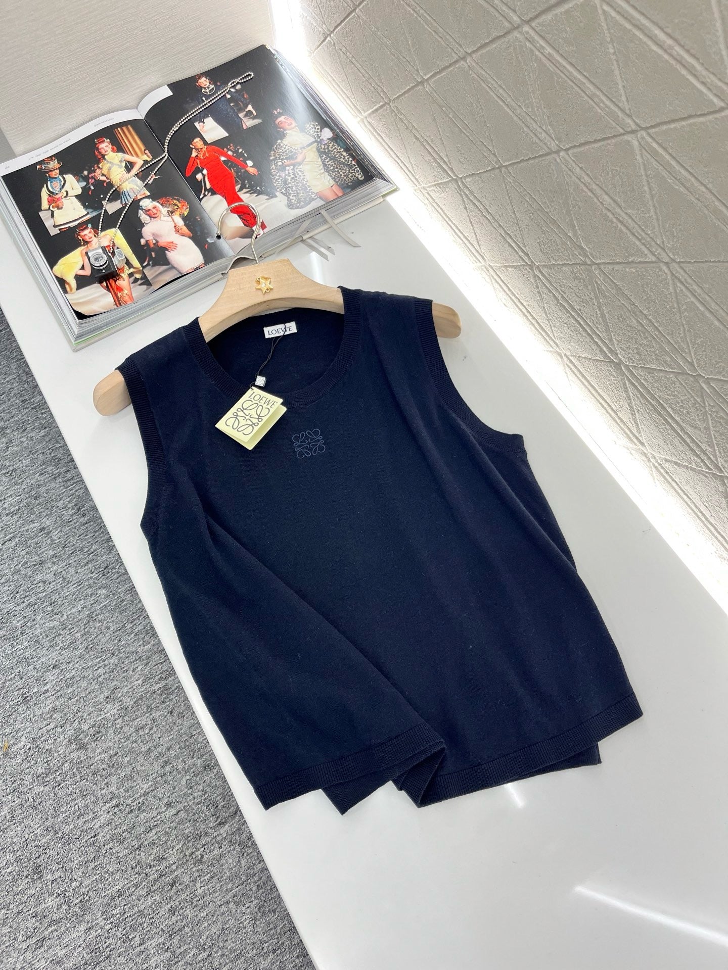 New Arrival Embroidered Knitted Vest