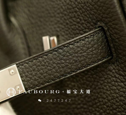Hand-stitched TOGO leather black