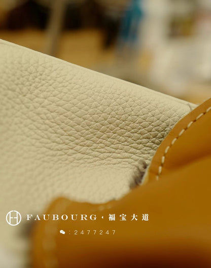 Hand-sewn kelly/TOGO leather white