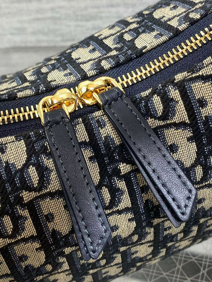 New 💯 ladies' bags
