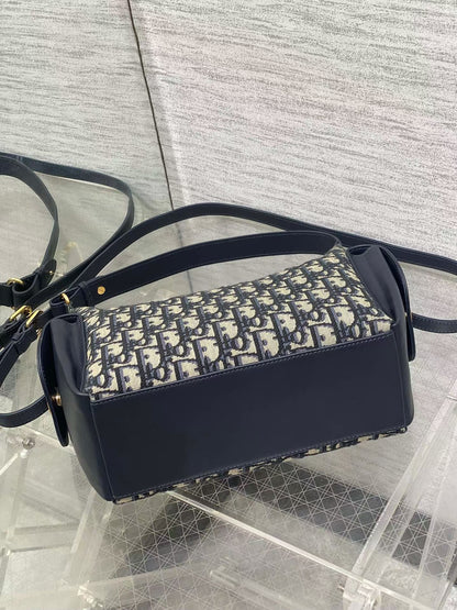 New 💯 ladies' bags