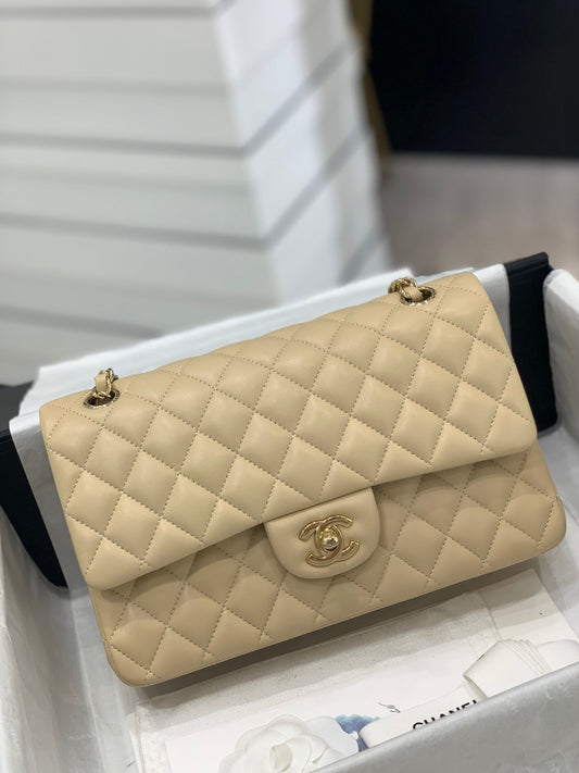 CH CLASSIC 11.12 HANDBAG