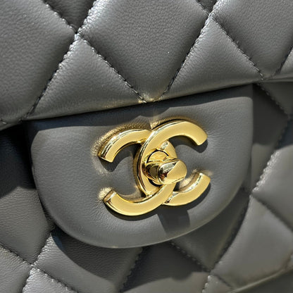 CH LARGE CLASSIC HANDBAG 30 Lambskin High-grade Gray