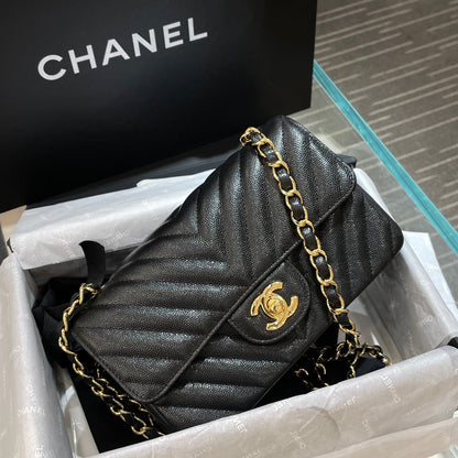 CH MINI CLASSIC HANDBAG 20 Small Grained Calfskin V Pattern Black