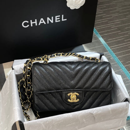 CH MINI CLASSIC HANDBAG 20 Small Grained Calfskin V Pattern Black
