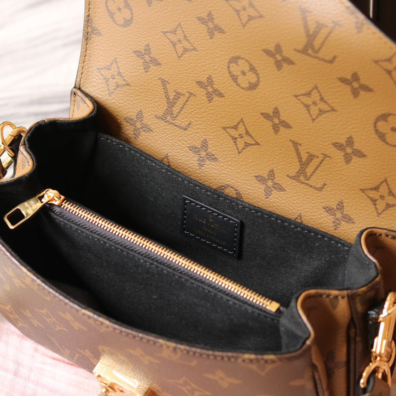 louis Pochette Métis East West Bag