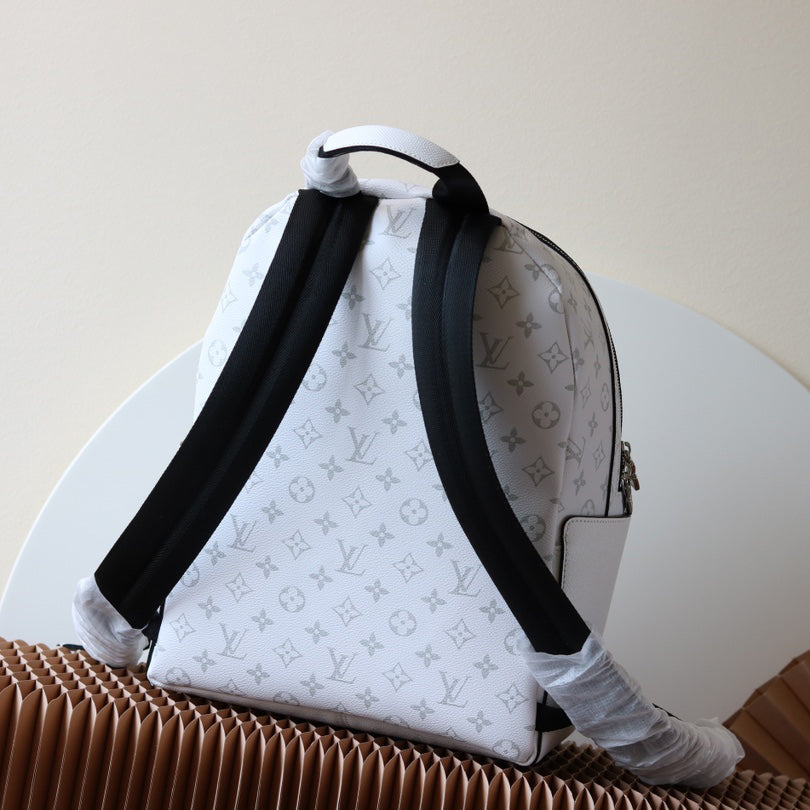 louis Discovery Backpack