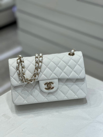 CH SMALL CLASSIC HANDBAG 23 Small Grained Calfskin White
