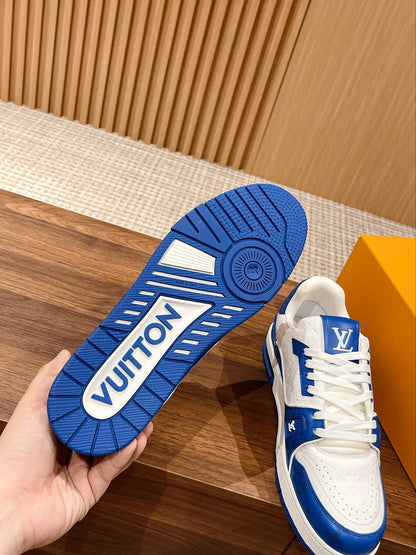 Couple's 𝘁𝗿𝗮𝗶𝗻𝗲𝗿 series latest sports shoes